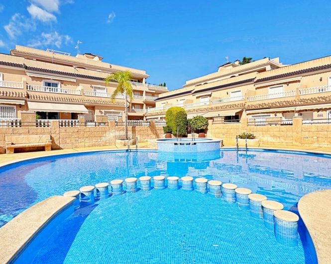 Image No.2-3 Bed Townhouse for sale