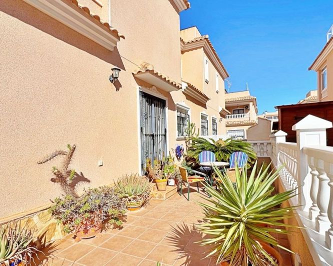 Image No.6-3 Bed Townhouse for sale