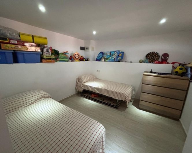 Image No.10-4 Bed Villa for sale