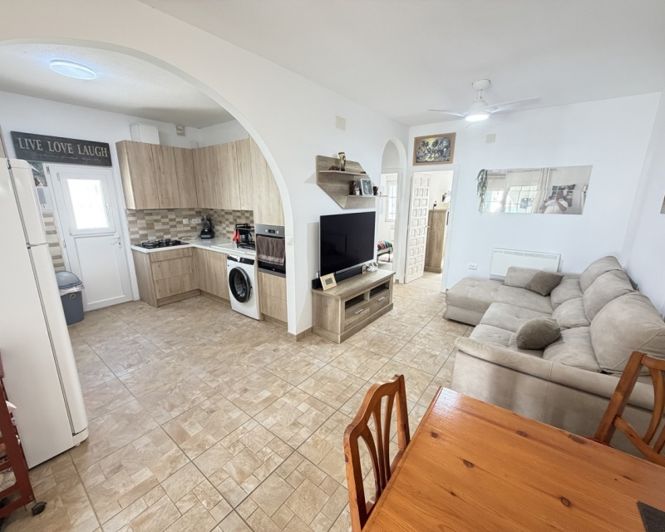 Image No.10-2 Bed Townhouse for sale