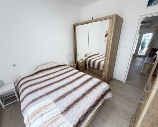 Image No.15-2 Bed Townhouse for sale