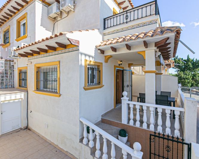 Image No.2-3 Bed Villa for sale
