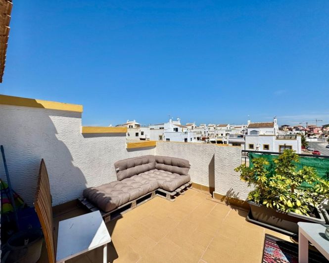 Image No.34-3 Bed Townhouse for sale