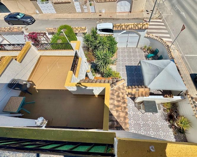 Image No.35-3 Bed Townhouse for sale