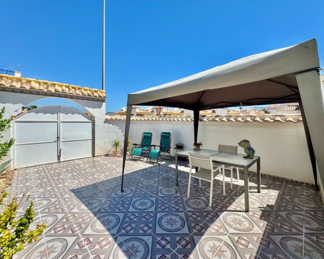 Image No.45-3 Bed Townhouse for sale