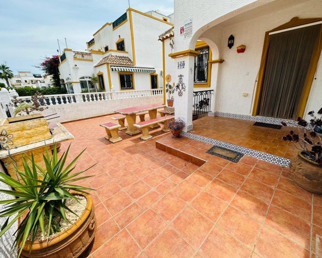Image No.5-3 Bed Villa for sale