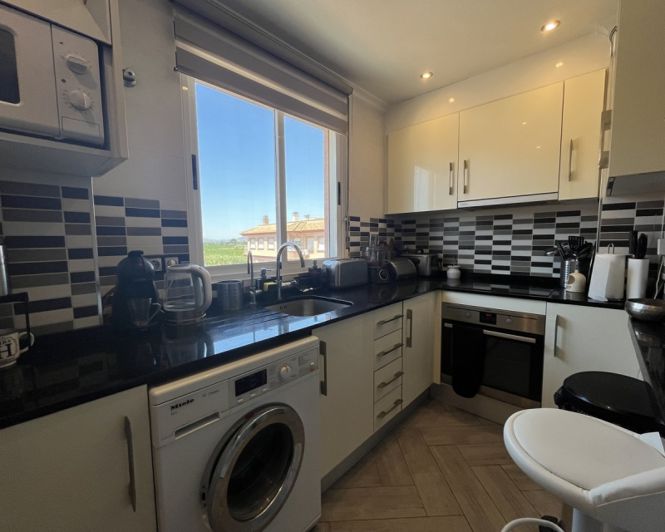 Image No.8-2 Bed Apartment for sale