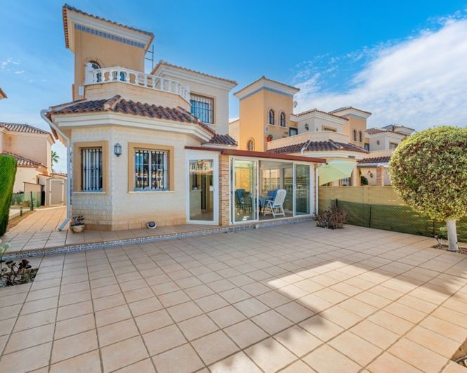 Image No.3-3 Bed Villa for sale
