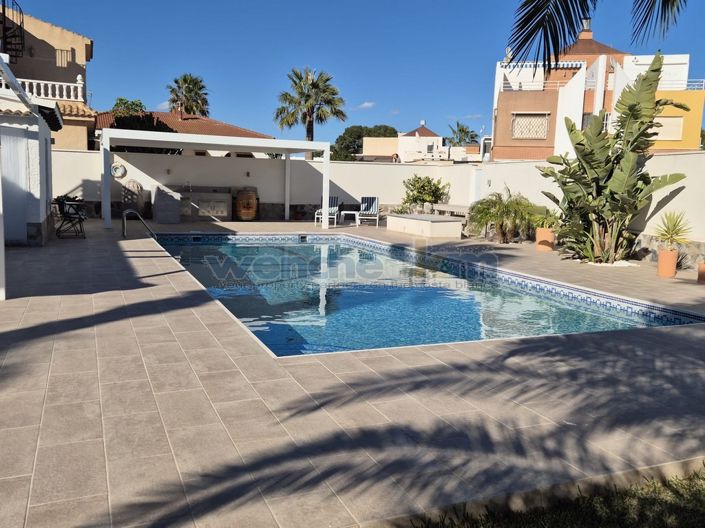 Image No.19-4 Bed Villa for sale