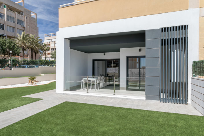 Image No.3-2 Bed Property for sale