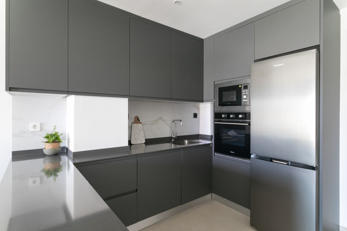 Image No.17-3 Bed Property for sale