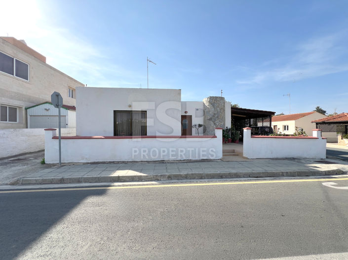 Image No.2-Bungalow de 3 chambres à vendre à Paralimni