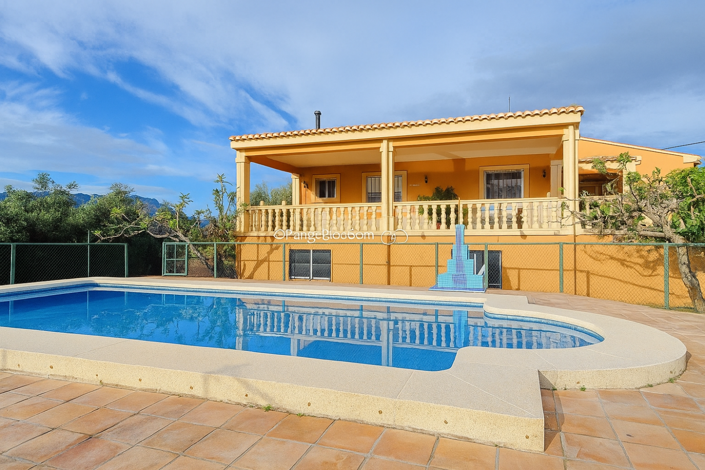 Image No.2-6 Bed Villa for sale