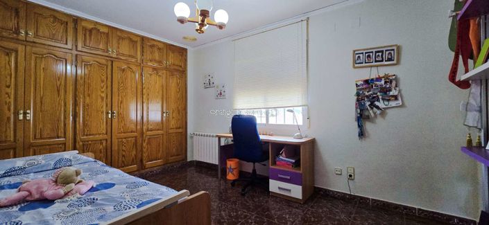 Image No.40-6 Bed Villa for sale