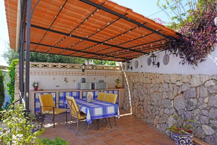 Image No.14-4 Bed Property for sale