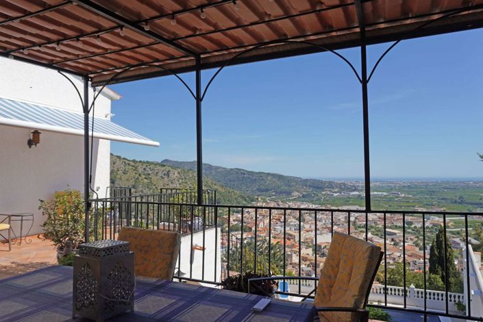 Image No.17-4 Bed Property for sale