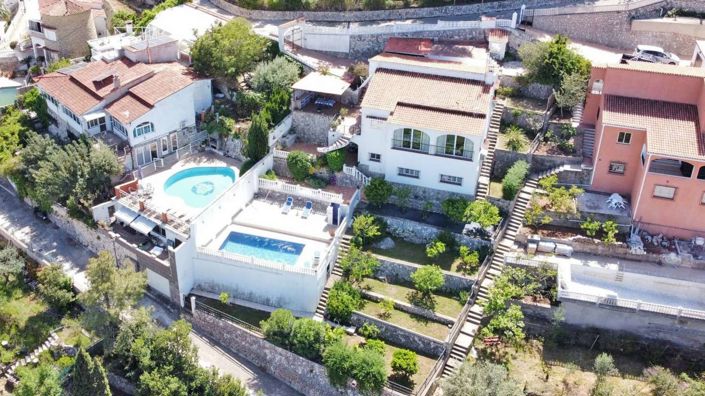 Image No.3-4 Bed Property for sale
