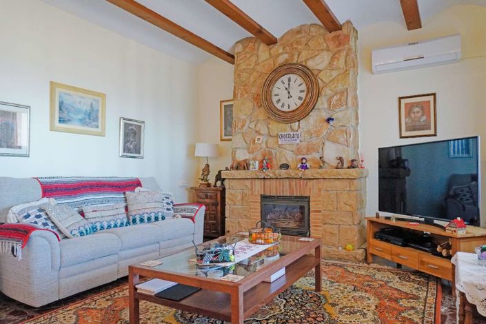 Image No.26-4 Bed Property for sale