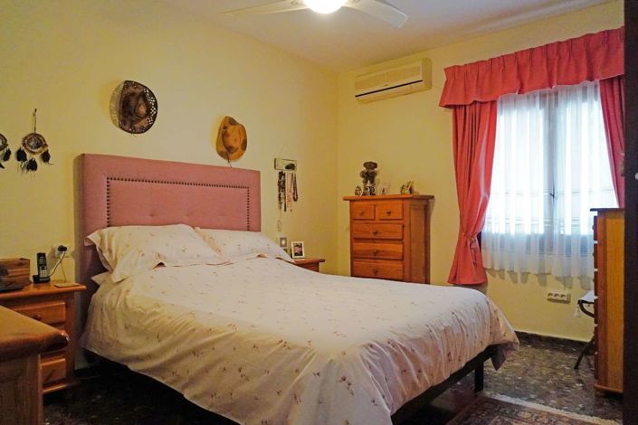 Image No.46-4 Bed Property for sale