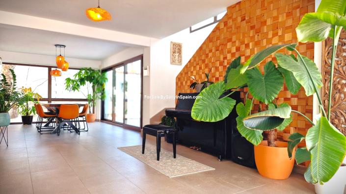 Image No.19-3 Bed Villa for sale