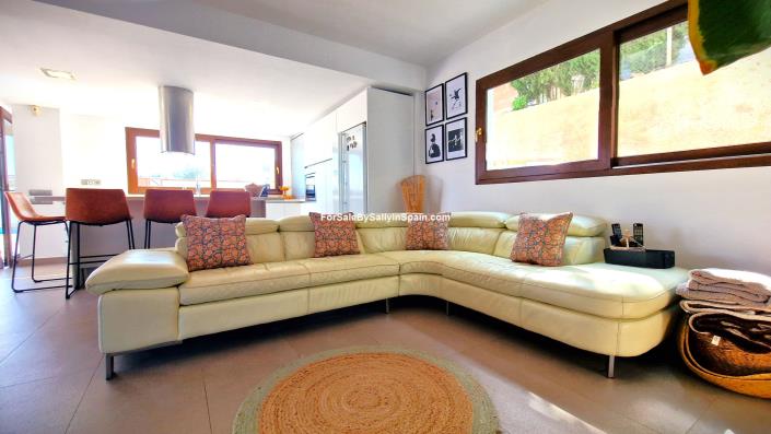 Image No.23-3 Bed Villa for sale