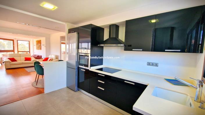 Image No.34-3 Bed Villa for sale
