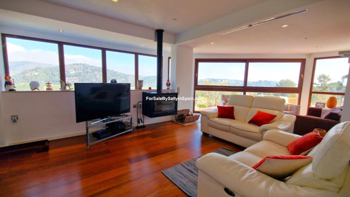 Image No.30-3 Bed Villa for sale