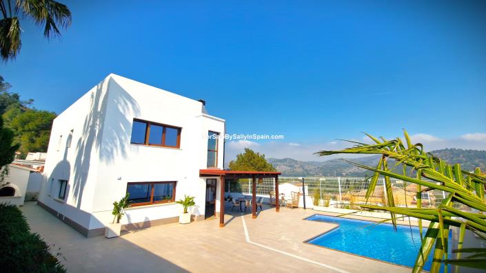 Image No.9-3 Bed Villa for sale