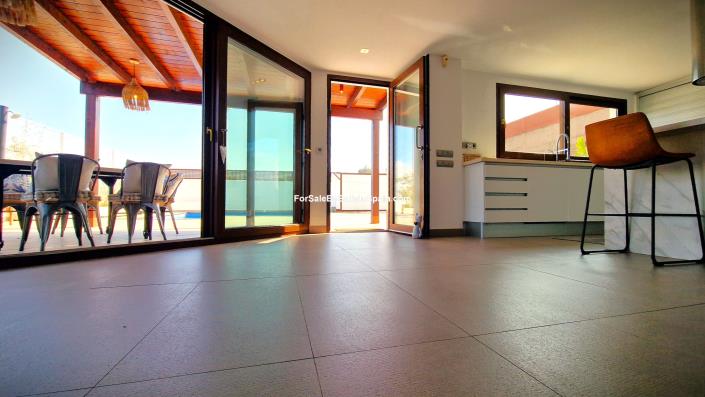 Image No.18-3 Bed Villa for sale