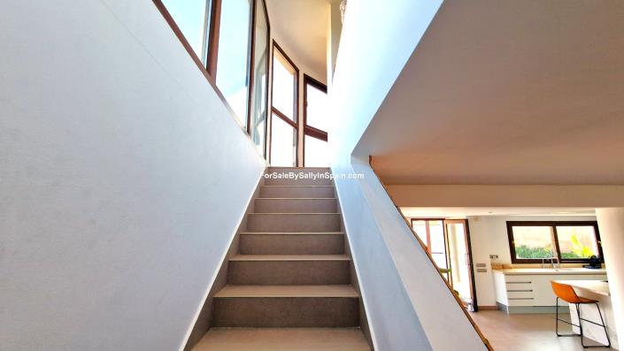 Image No.29-3 Bed Villa for sale