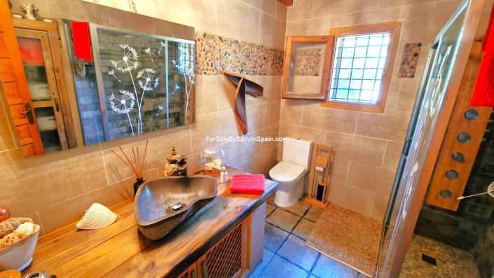 Image No.36-4 Bed Villa for sale