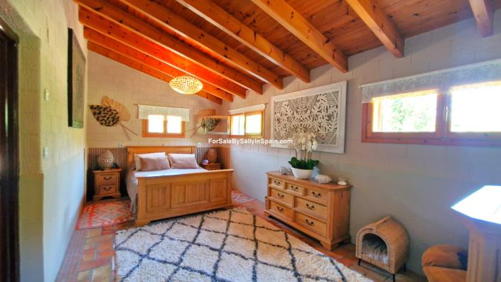 Image No.42-4 Bed Villa for sale