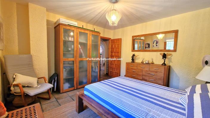 Image No.35-4 Bed Villa for sale