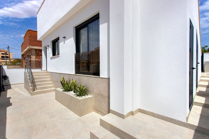 Image No.7-3 Bed Villa for sale