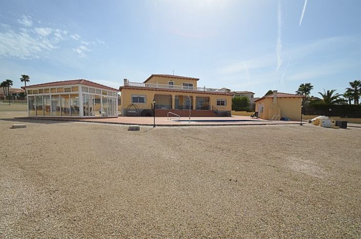 Image No.2-Villa de 4 chambres à vendre à Campos del Río