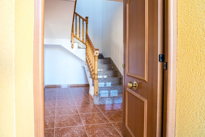 Image No.11-4 Bed Townhouse for sale