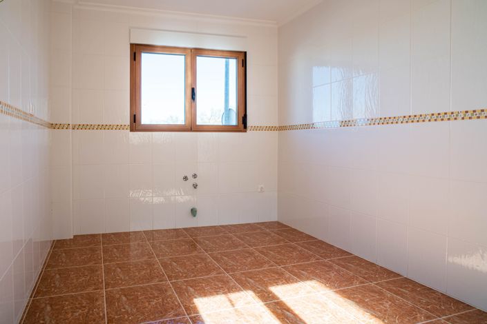 Image No.26-4 Bed Townhouse for sale