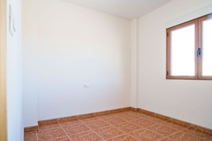 Image No.41-4 Bed Townhouse for sale