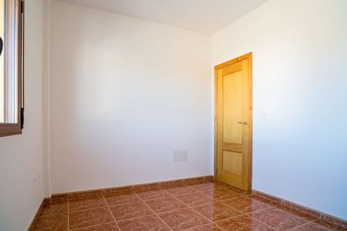 Image No.43-4 Bed Townhouse for sale
