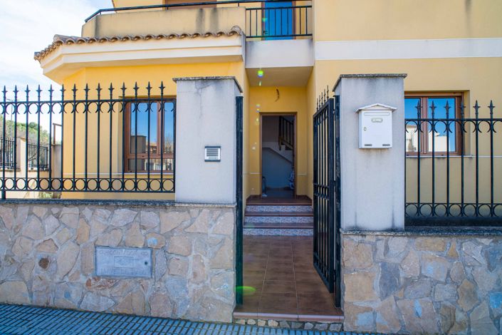 Image No.7-4 Bed Townhouse for sale