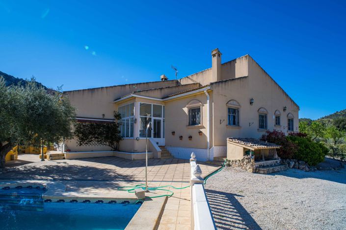 Image No.20-3 Bed Villa for sale
