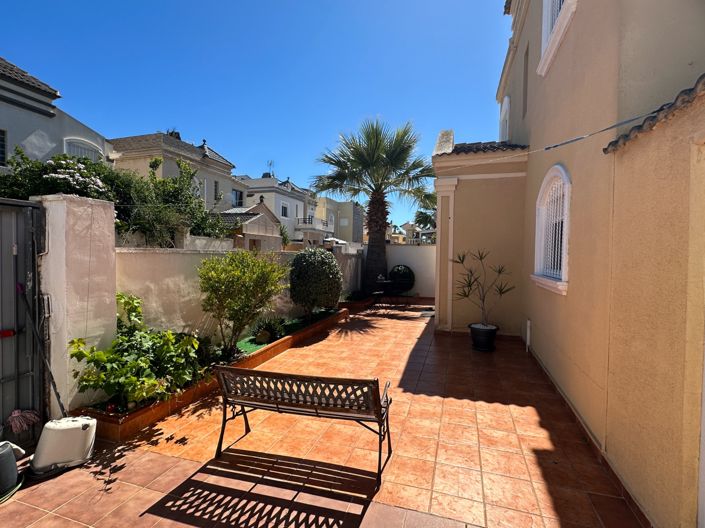 Image No.32-3 Bed Villa for sale