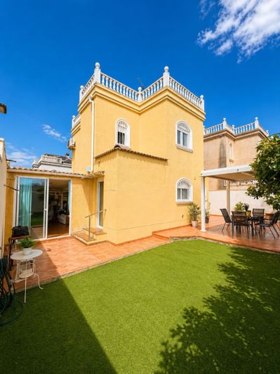 Image No.43-3 Bed Villa for sale
