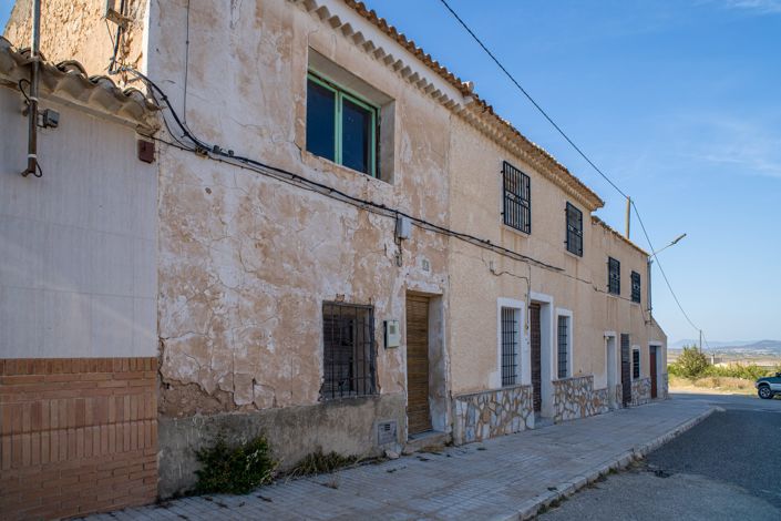 Image No.2-3 Bed Townhouse for sale