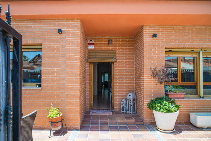Image No.4-4 Bed Villa for sale