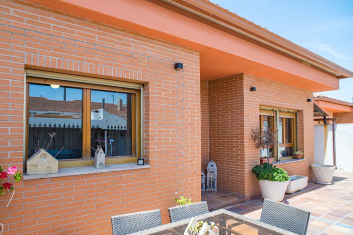 Image No.6-4 Bed Villa for sale