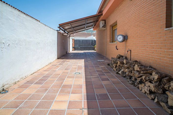 Image No.8-4 Bed Villa for sale