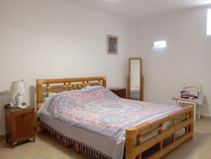 Image No.17-4 Bed Country House for sale