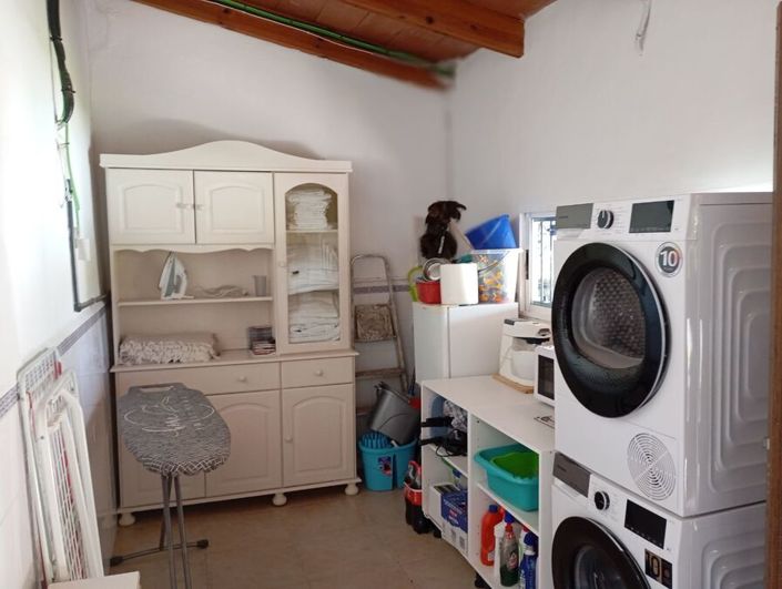 Image No.18-4 Bed Country House for sale