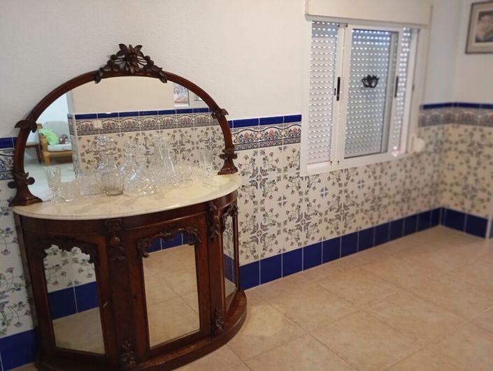 Image No.23-4 Bed Country House for sale